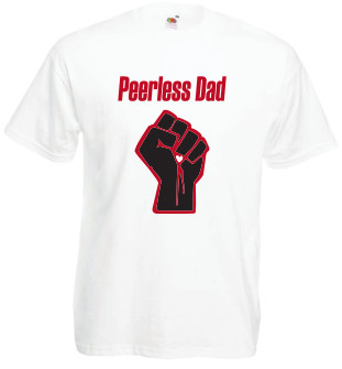 afbeelding wit Tshirt Peerless Dad met rode tekst